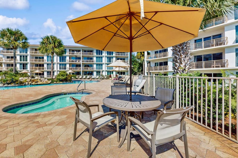 Lavish High Pointe condo with resort pool amazing ocean view & pickleball House in Rosemary Beach