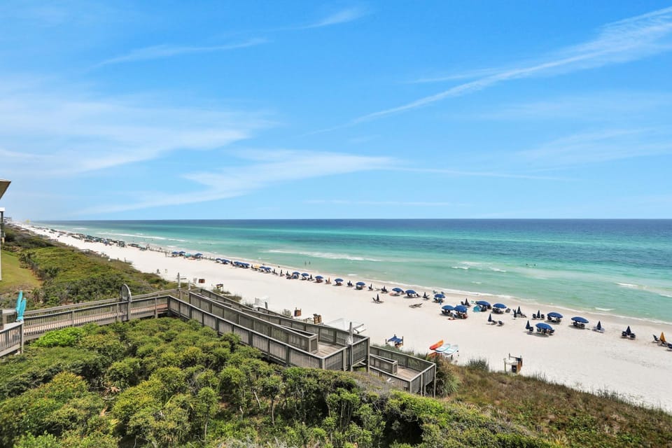 Gulf front condo with beach access pool hot tub tennis & pickleball House in Rosemary Beach