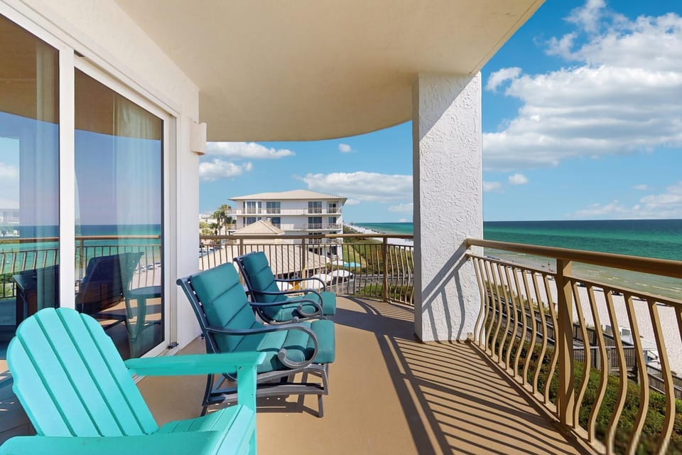Gulf front condo with beach access pool hot tub tennis & pickleball House in Rosemary Beach