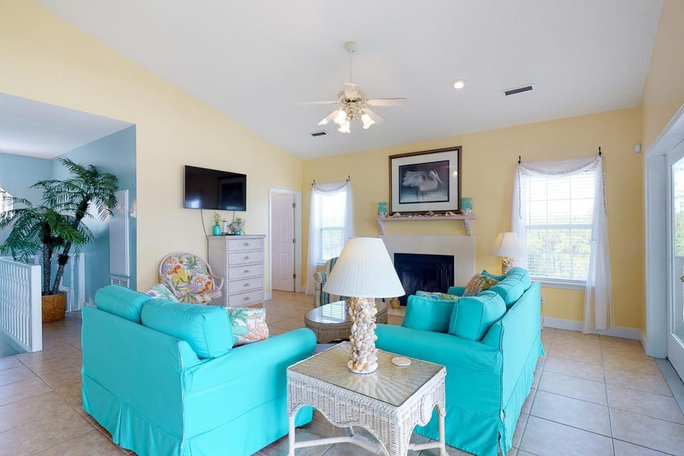 Bayfront home on the East End with private heated pool fishing pier & deck House in Saint George Island