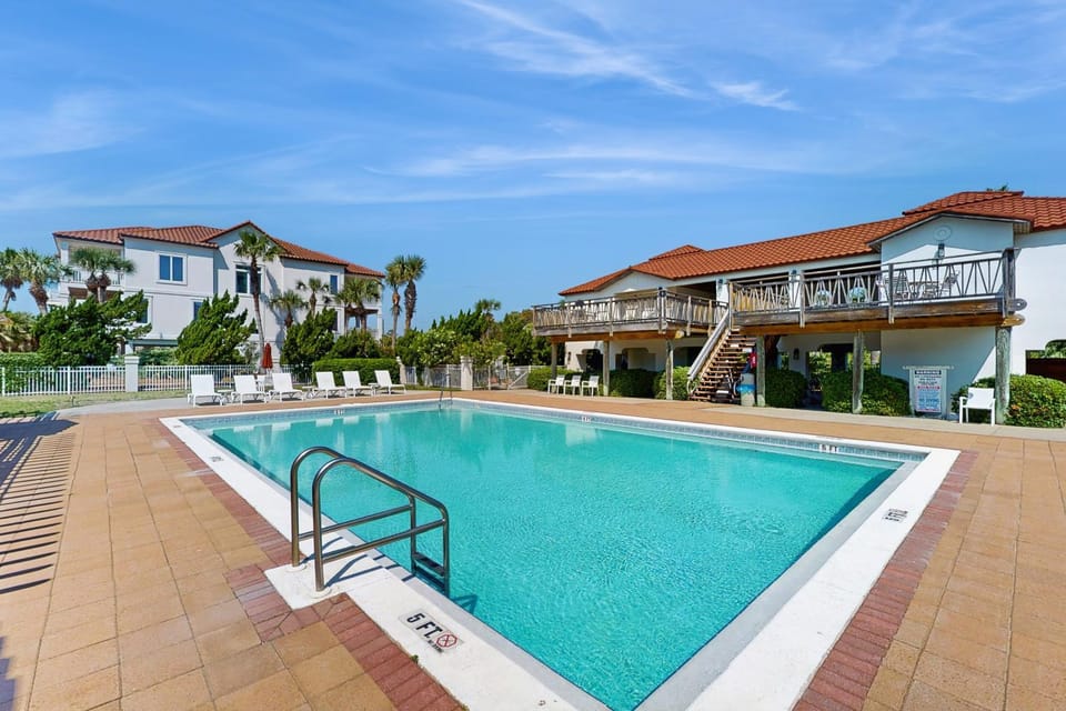 Dog-friendly beachfront home with private hot tub fireplace on-site pool AC House in Saint George Island