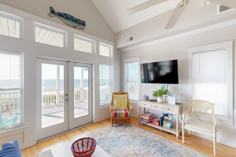 Beachfront home with expansive deck screened porch washer&dryer & central AC House in Saint George Island