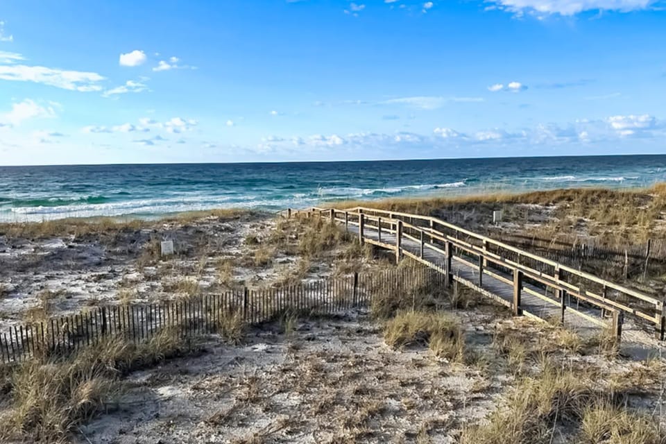 Gorgeous Gulf front townhome Gas grill and beach access House in Pensacola Beach