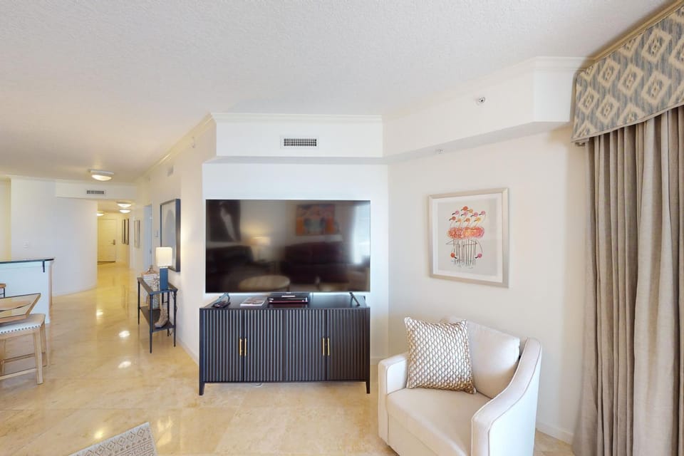 Coastal condo with beach pool hot tub sauna tennis bikes W&D & central AC House in South Walton County
