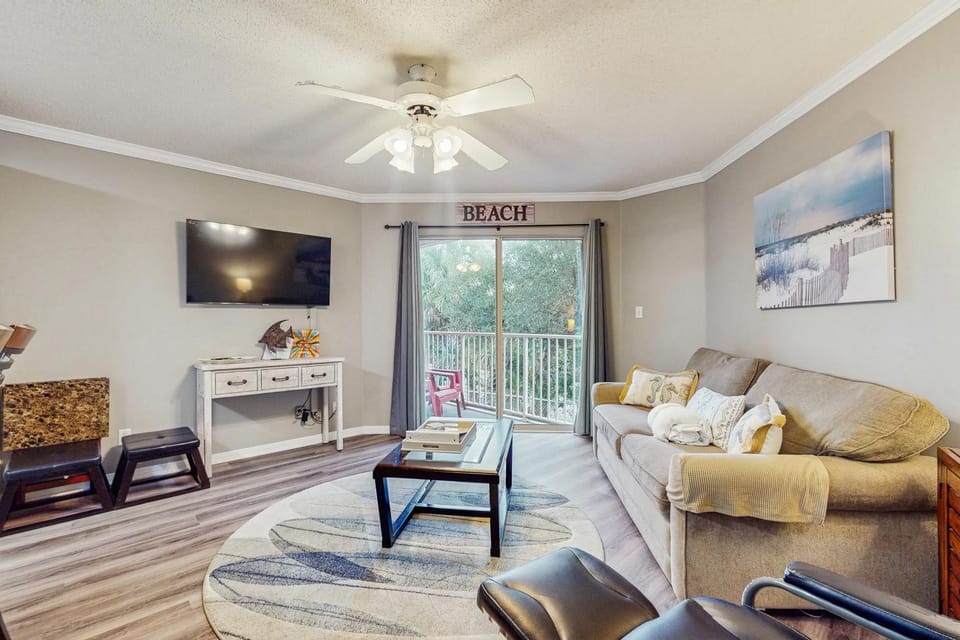 Cozy coastal condo with shared pool beach access and Wifi House in Miramar Beach
