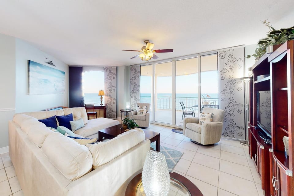 Renovated Gulf-Front Condo with Beach Access Shared Pools Hot Tub & Free WiFi House in Perdido Key
