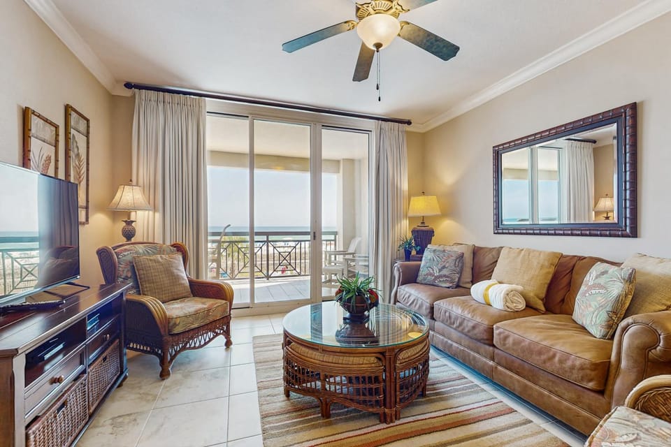 Gulf Front Condo Pools Onsite Nearby Activities Shops & Restaurants House in Okaloosa Island