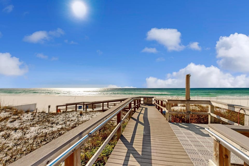 Gulf Front Condo Pools Onsite Nearby Activities Shops & Restaurants House in Okaloosa Island
