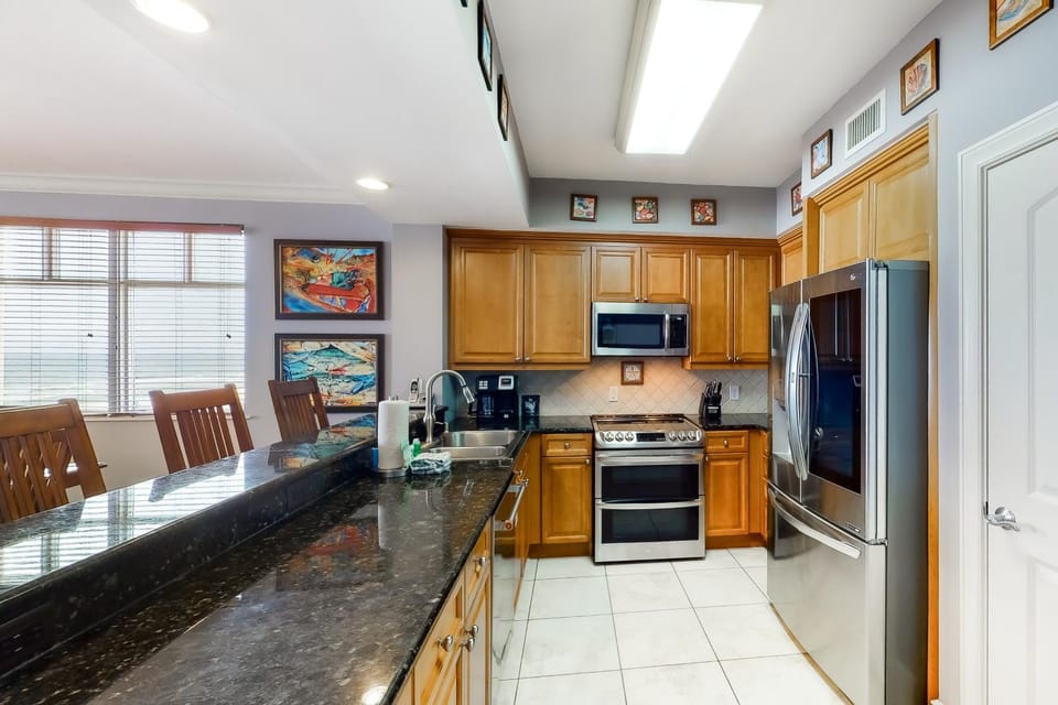 3rd Floor Cute Gulf Front Condo Pools Onsite Nearby Dining House in Okaloosa Island