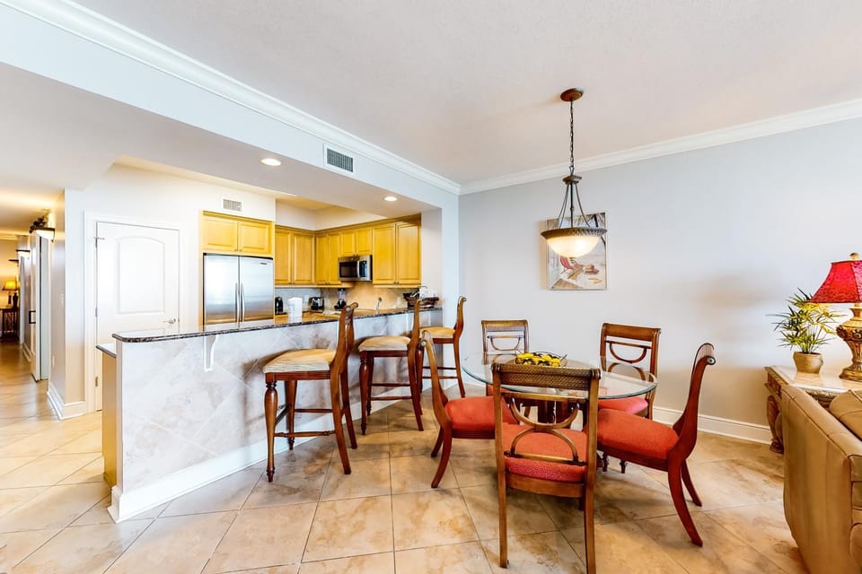 3rd-floor gulf front condo with WiFi splash pad & beach equipment rental Apartment in Okaloosa Island