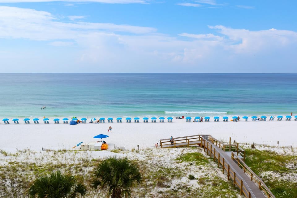 5th Floor Gulf Front Condo Shared Amenities Nearby Shopping & Dining House in Okaloosa Island