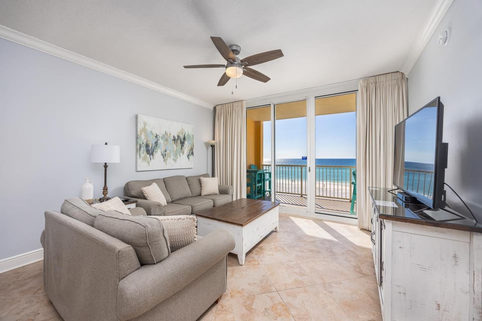 Cute 5th Floor Condo with Pools Onsite Nearby Activities Shops Restaurants House in Okaloosa Island