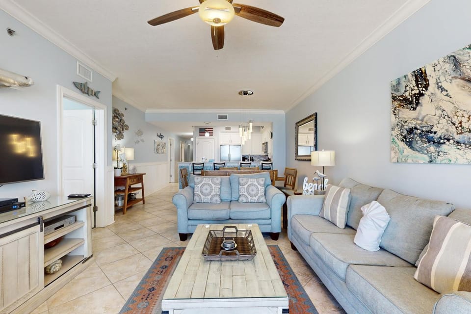 Stunning gulf front condo steps from the sand with shared pool hot tub & more House in Okaloosa Island