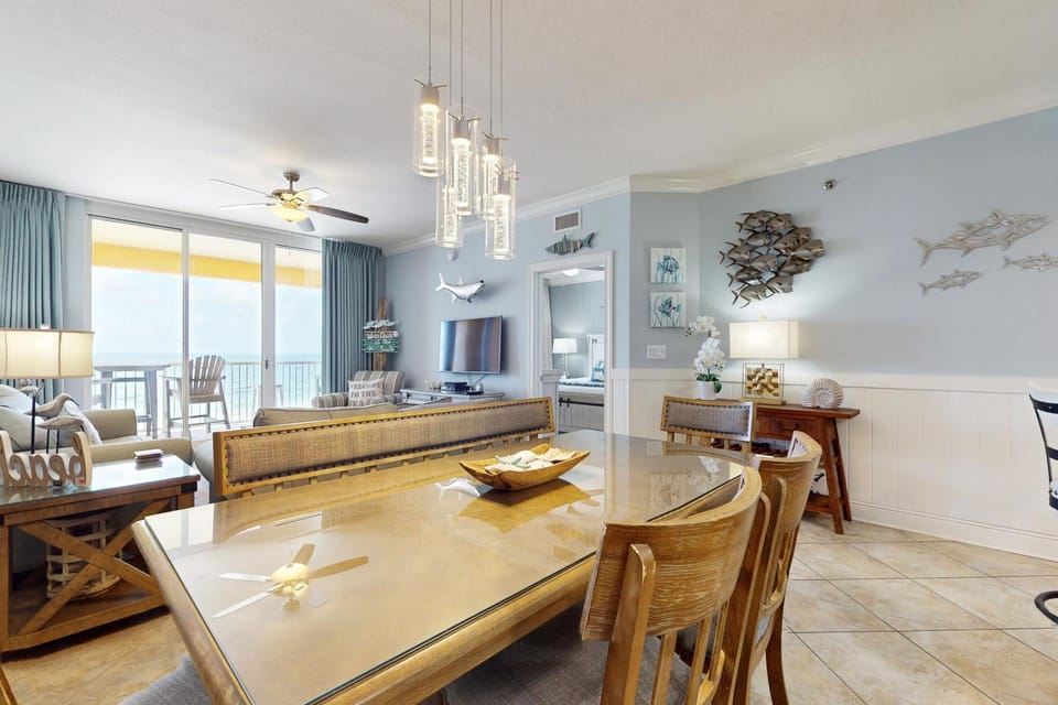 Stunning gulf front condo steps from the sand with shared pool hot tub & more House in Okaloosa Island