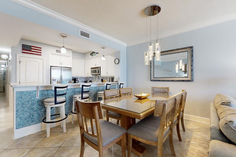Stunning gulf front condo steps from the sand with shared pool hot tub & more House in Okaloosa Island