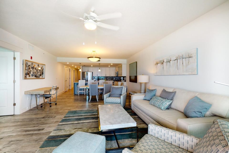 Gulf-front condo in gated community with pools on site - close to beach House in Okaloosa Island