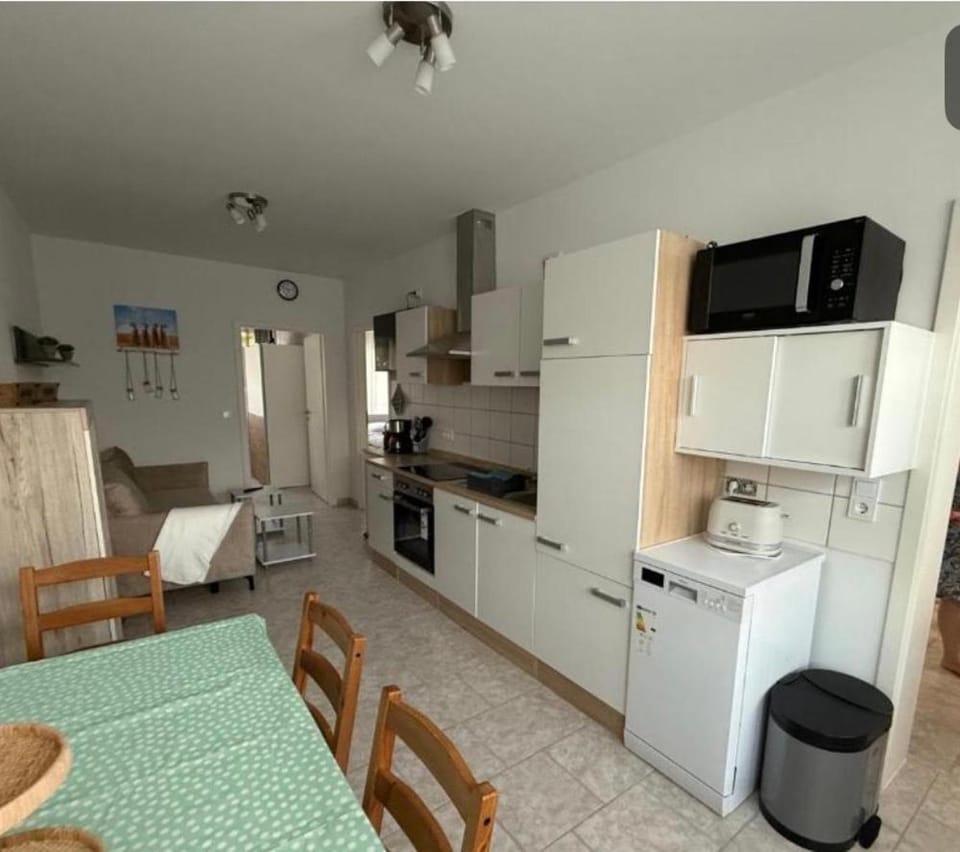 TV and multimedia, Kitchen or kitchenette, Seating area, Dining area, dishwasher, oven, pet friendly, stove, toaster