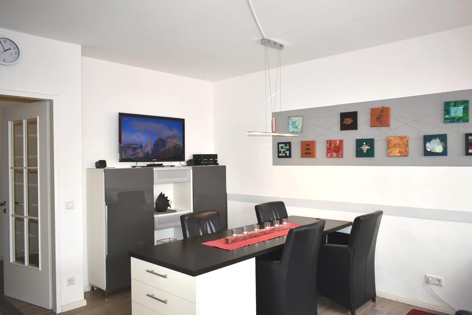 TV and multimedia, Living room, Dining area