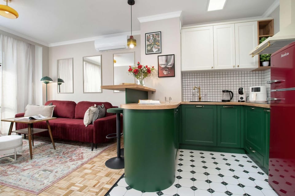 Kitchen or kitchenette, Living room