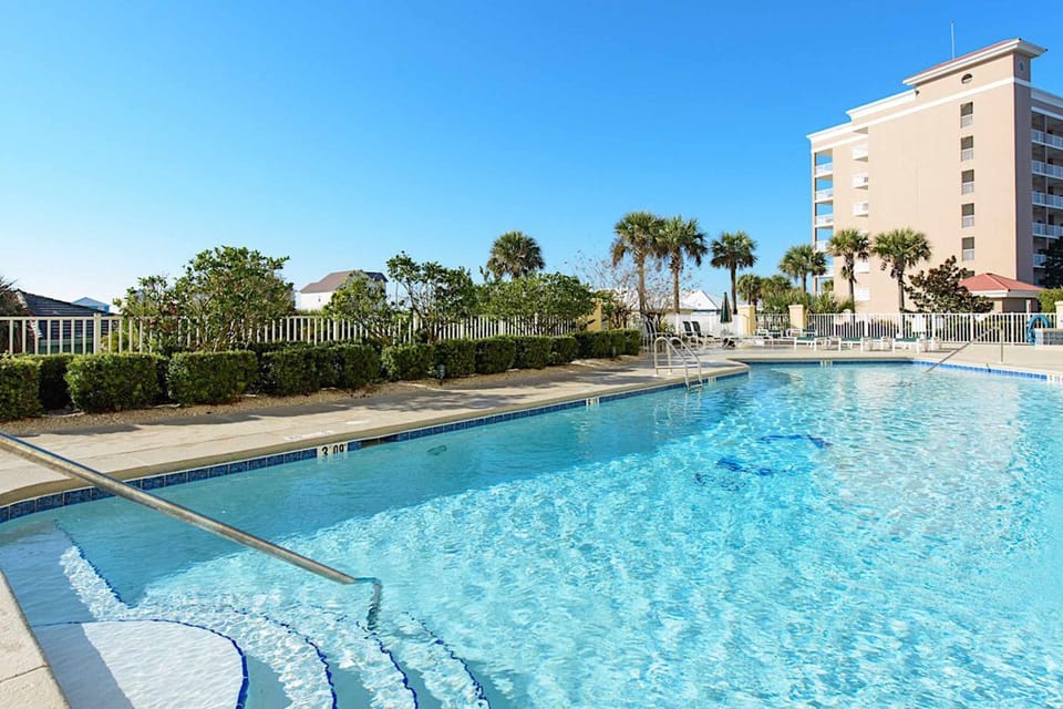 Ocean-view villa with heated pool hot tub & rooftop terrace - walk to beach House in Alabama