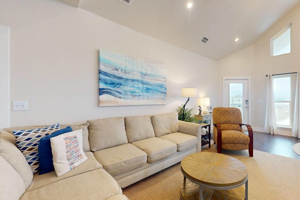 Newly-Built Coastal Oasis with Ocean Views Deck Central AC & WiFi - Dogs OK House in Alabama