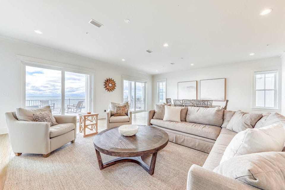 Luxurious Gulf-front home w private plunge pool steps from the beach House in Orange Beach