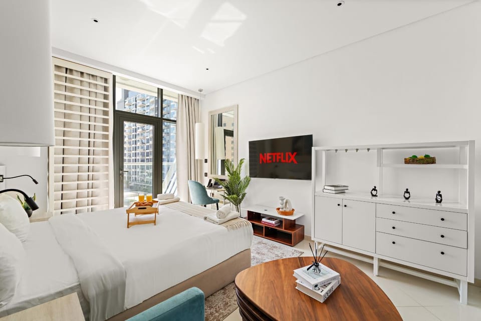 VayK - Prime Studio With Beach Access Apartment in Dubai