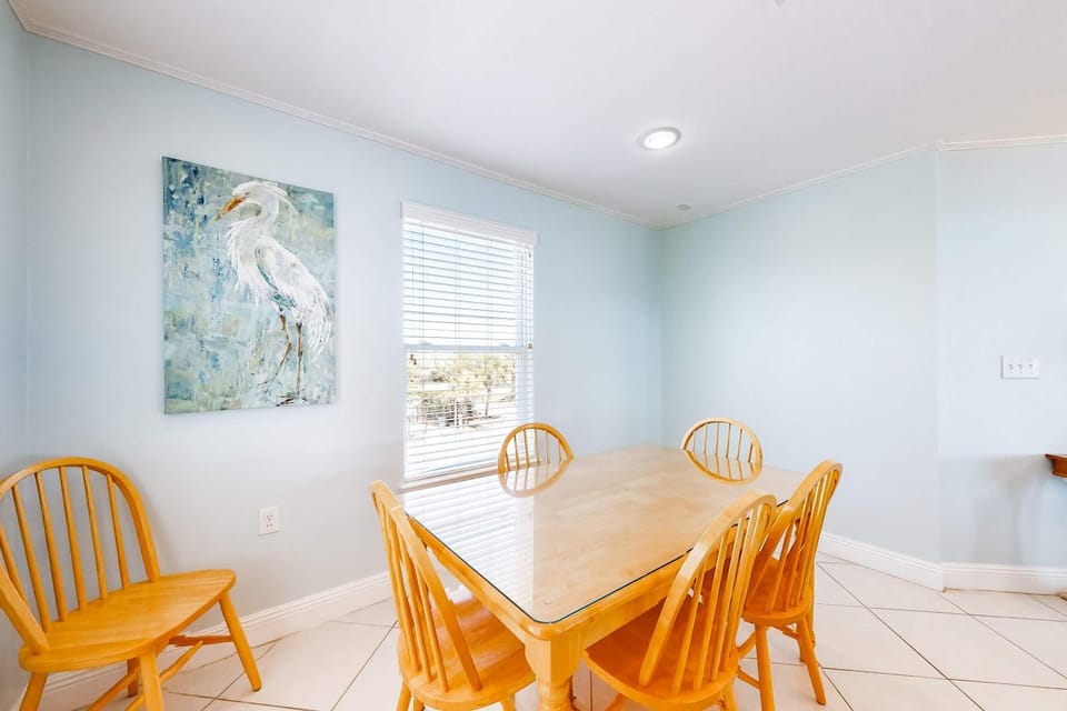 Gulf-front home on the beach with 3-tier deck Gulf views & pool access House in Orange Beach