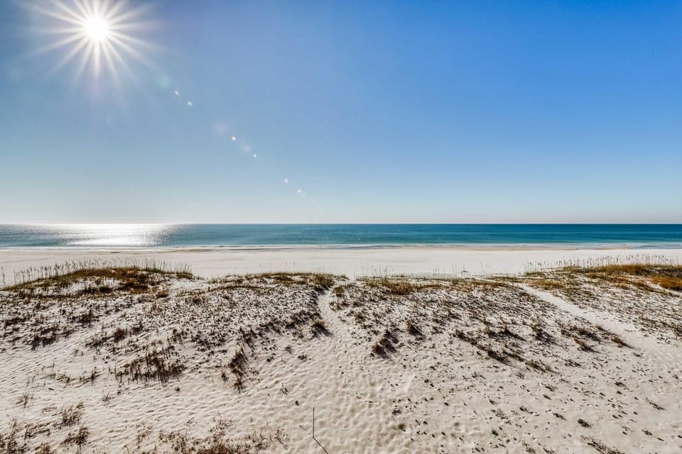 Luxurious Gulf-front home w direct beach access close to shops & dining House in West Beach