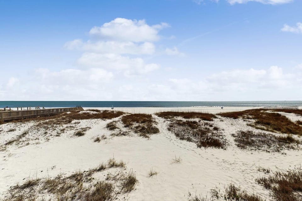 Large Gulf front rental on the beach near Gulf Shores restaurants & activities House in West Beach