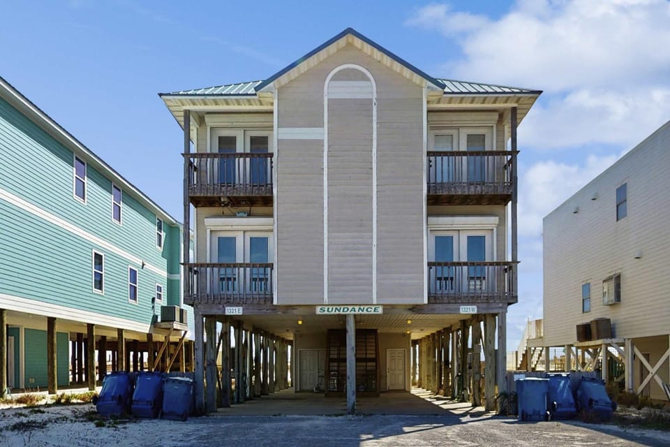Large Gulf front rental on the beach near Gulf Shores restaurants & activities House in West Beach