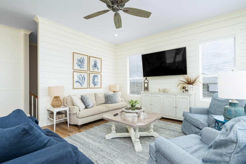 Gorgeous Oceanside Home with WiFi Private Pool Central AC W&D - Steps From Beach House in West Beach