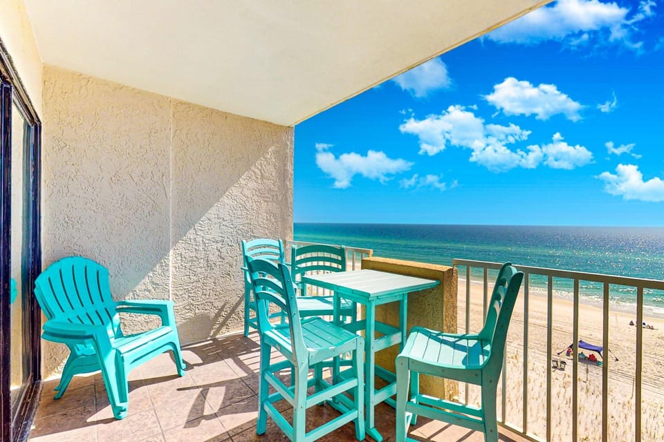 Tropical Winds beachfront beauty with pool balcony grills - close to beach House in West Beach