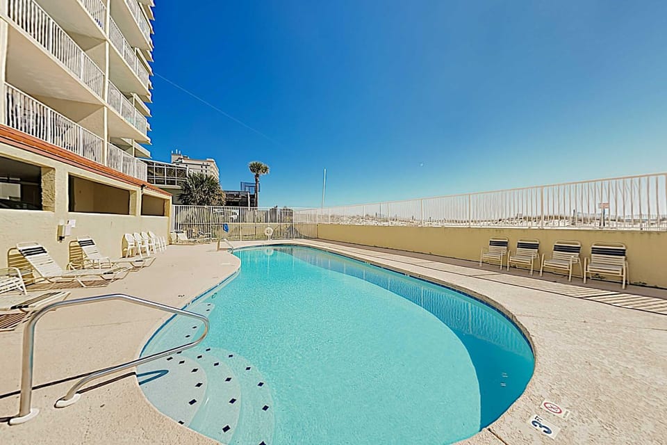 Clearwater condo with bunk room pool & balcony - walk to waves House in Gulf Shores