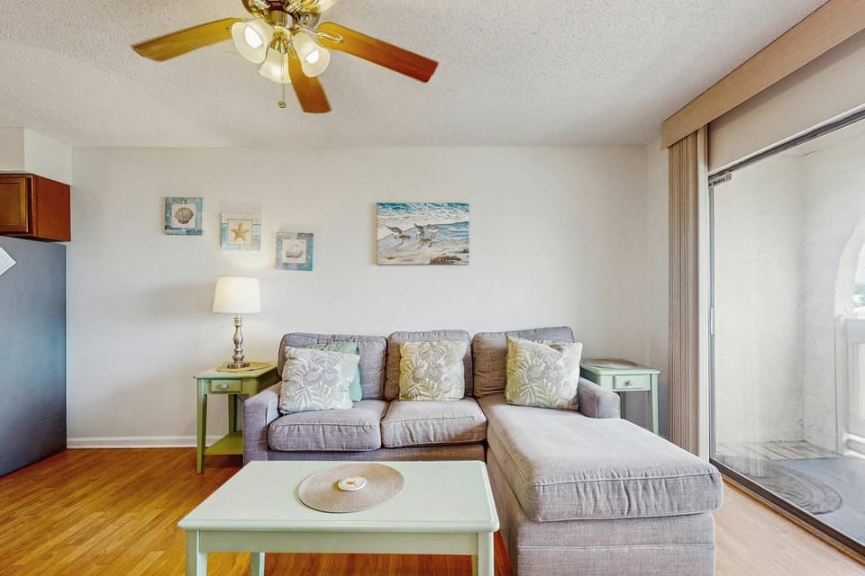 Lakeview Condo with Shared Pool - Just Steps from the Beach House in West Beach