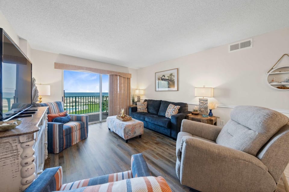 Waterview condo with shared pool panoramic balcony views and WIFI House in Alabama