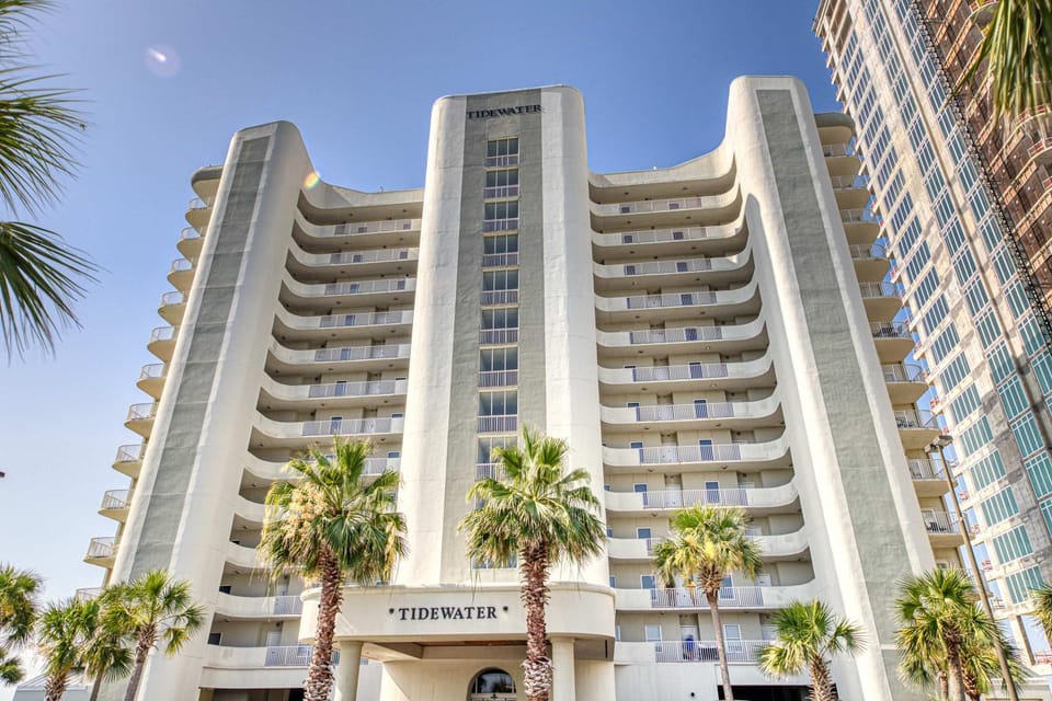 Gulf-front penthouse condo with pool hot tub & sauna - on the beach House in Orange Beach