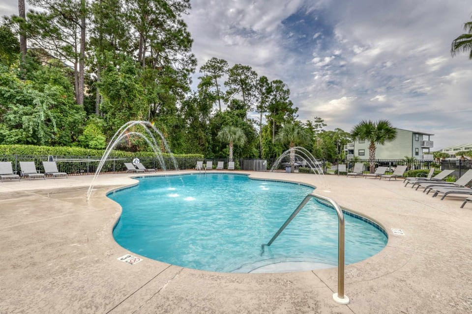 Updated condo on Wolf Bay with shared pool tennis and boat launch House in Orange Beach