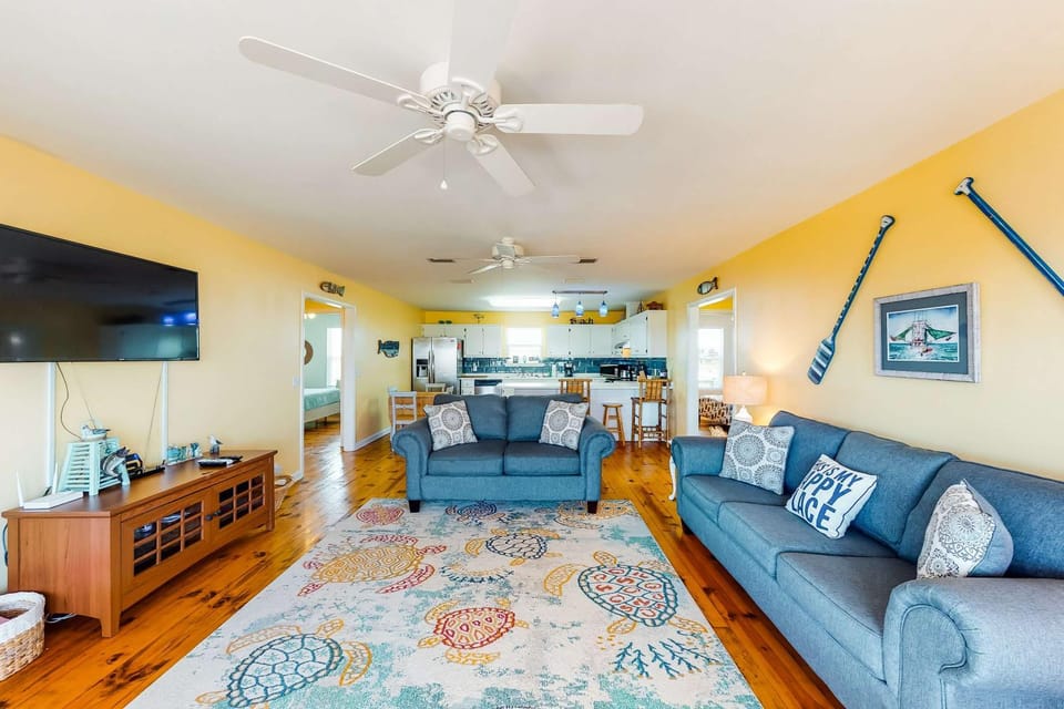 Dog-friendly water view beach house with a full kitchen furnished deck private House in Dauphin Island