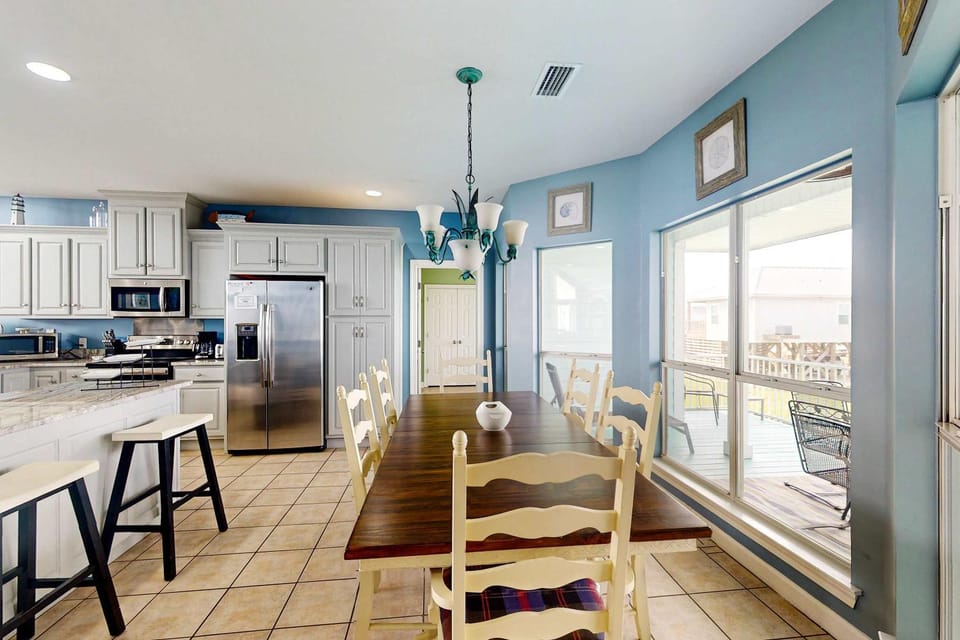 Two-story dog-friendly home with partial ocean views decks private washer dryer House in Dauphin Island