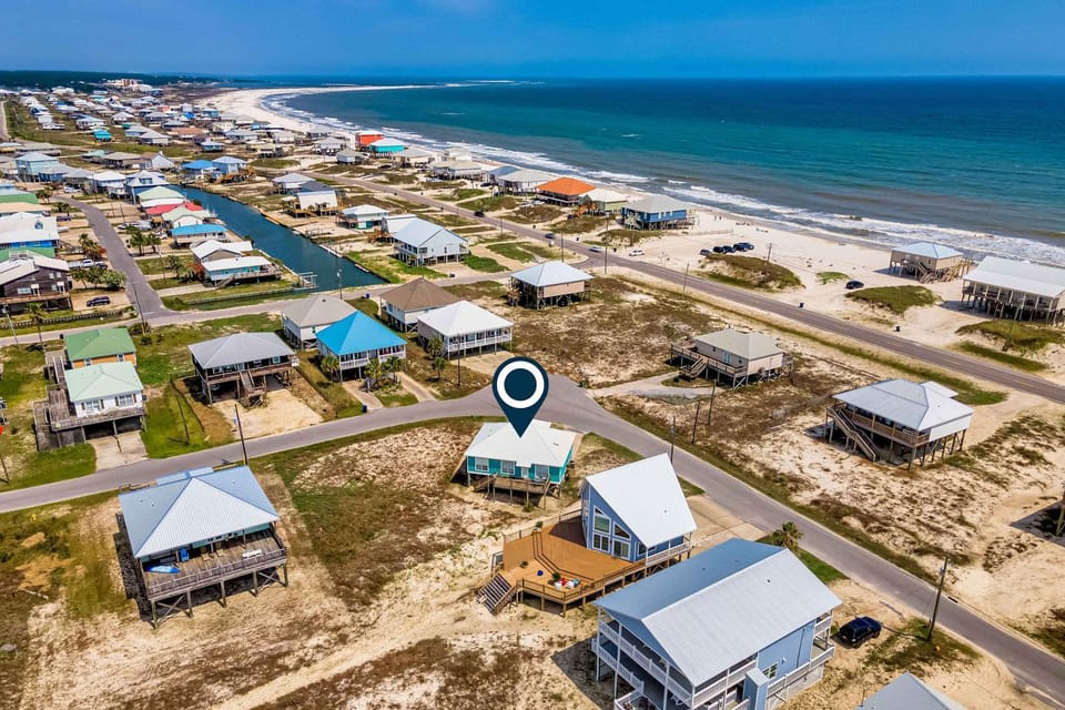 Newly remodeled bay view home with high-speed WiFi central AC and gas grill House in Dauphin Island