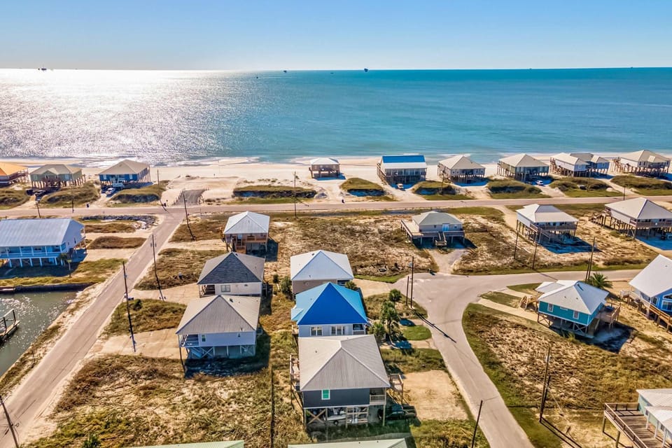 Gulf-View Home - Bay Views Free Internet Central AC Washer & Dryer House in Dauphin Island