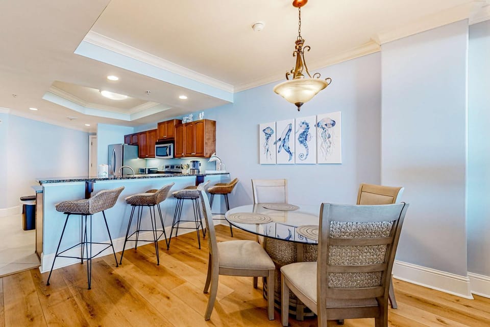 Gulf-front condo with a beach view pools hot tub tennis & fitness room House in Dauphin Island