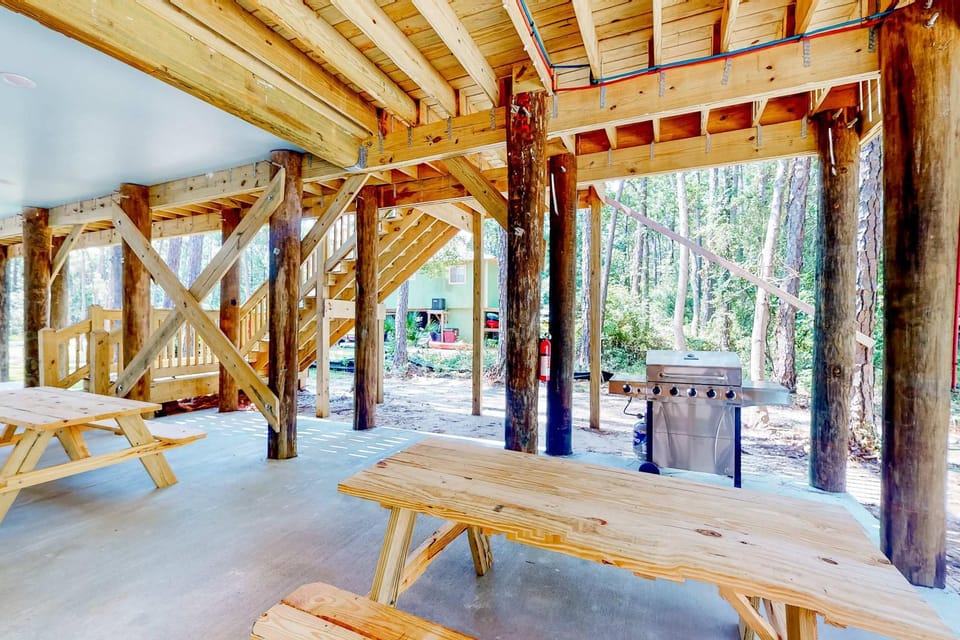 Peace & Sea-Renity Dog-friendly house with deck patio & easy beach access House in Dauphin Island