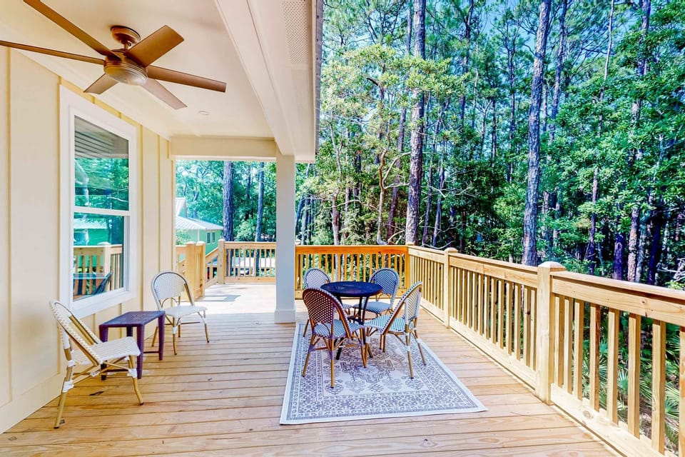 Peace & Sea-Renity Dog-friendly house with deck patio & easy beach access House in Dauphin Island