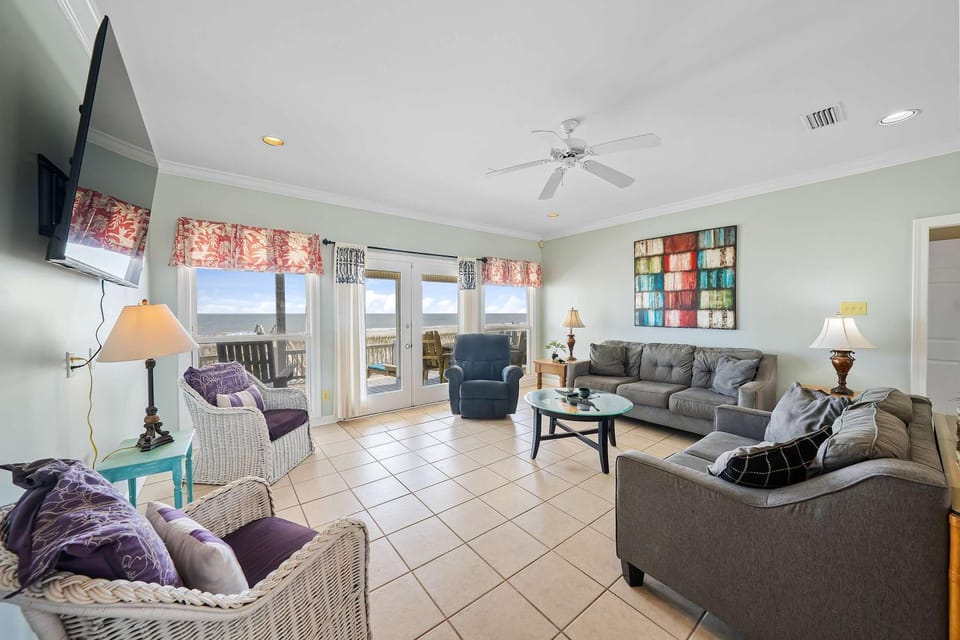 Gulf front home with private dune walk over internet & washer & dryer House in Dauphin Island