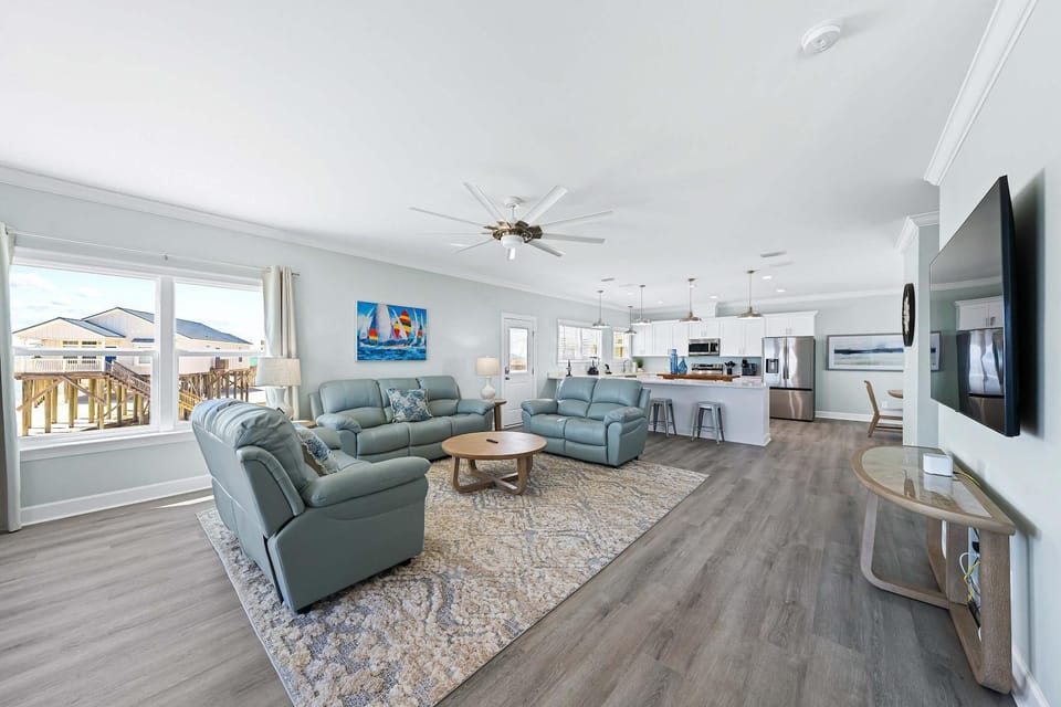 Gulf-front home with double balcony W&D internet & amazing views - dog-friendly House in Dauphin Island