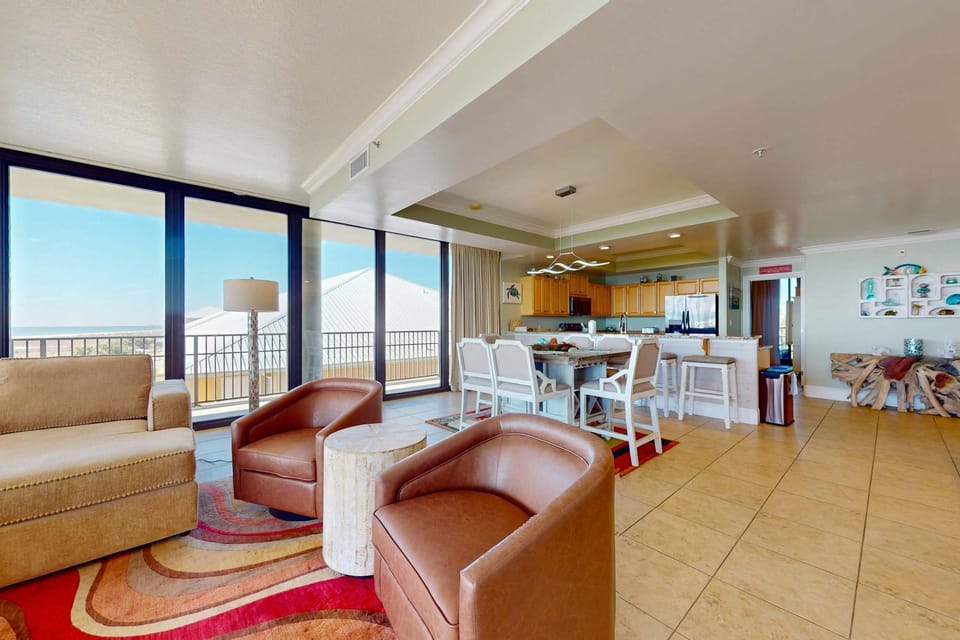 Beachfront condo with indoor & outdoor pools hot tub fitness center tennis House in Dauphin Island