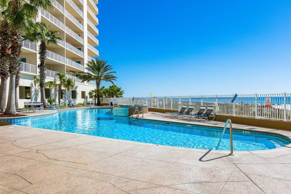 Beachfront condo with Gulf views indoor & outdoor pools hot tub gym & sauna House in Orange Beach