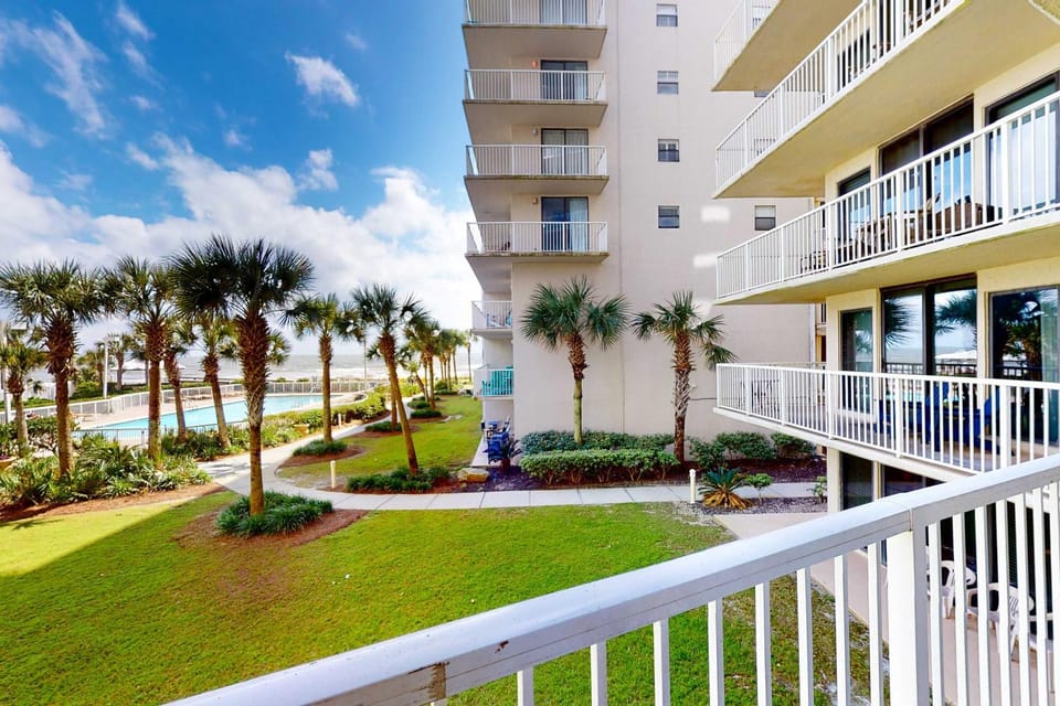 Serene water view condo with pools sauna tennis court fitness center W&D House in Orange Beach